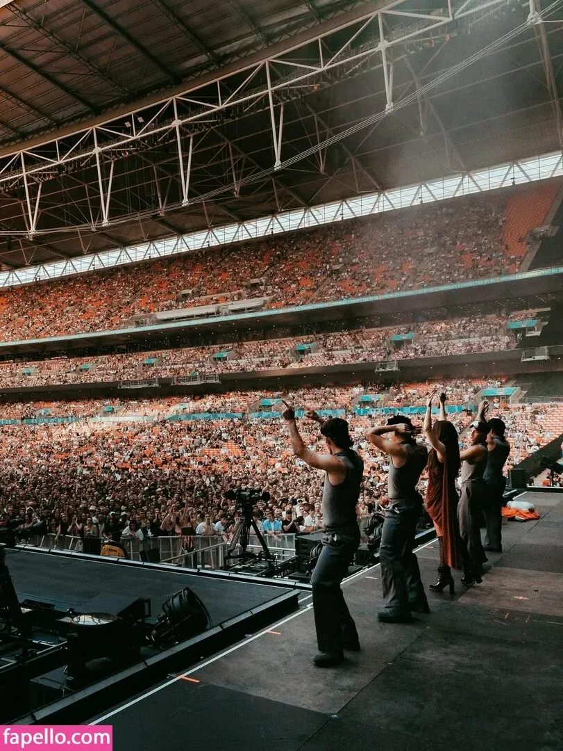 Dove Cameron Onlyfans Photo Gallery 