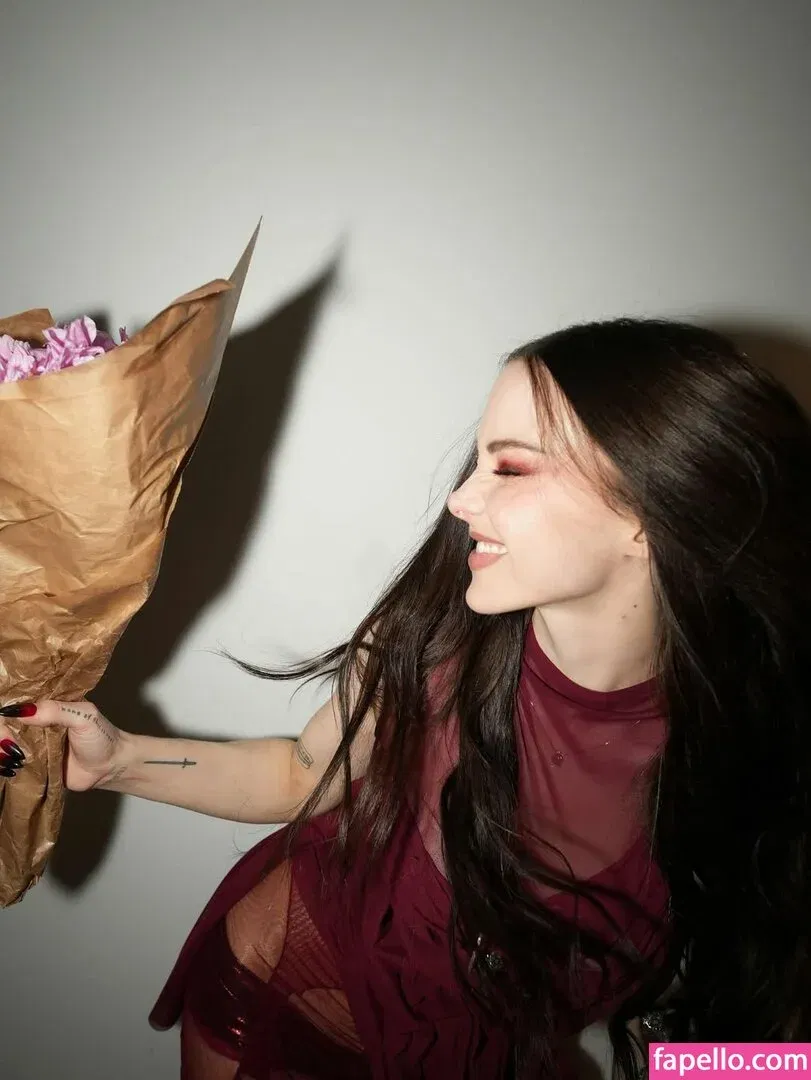 Dove Cameron Onlyfans Photo Gallery 