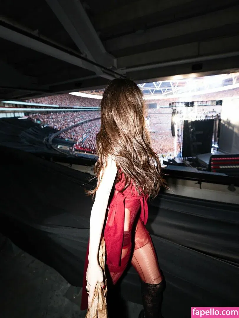 Dove Cameron Onlyfans Photo Gallery 