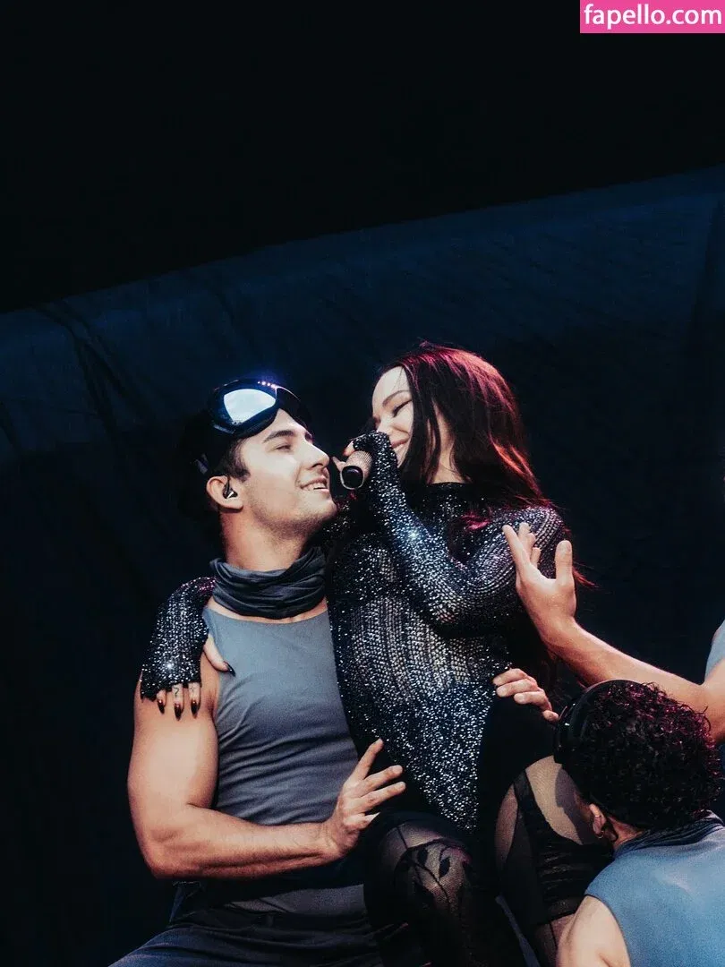 Dove Cameron Onlyfans Photo Gallery 