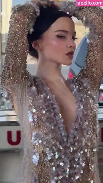 Dove Cameron Onlyfans Photo Gallery 