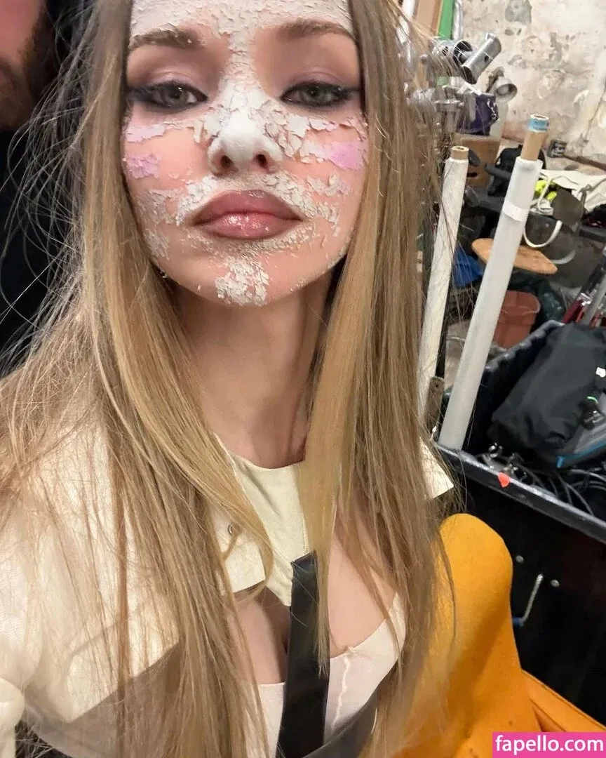 Dove Cameron Onlyfans Photo Gallery 