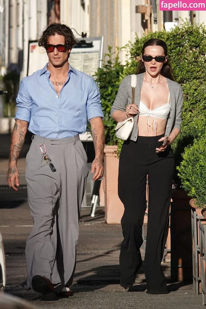 Dove Cameron Onlyfans Photo Gallery 