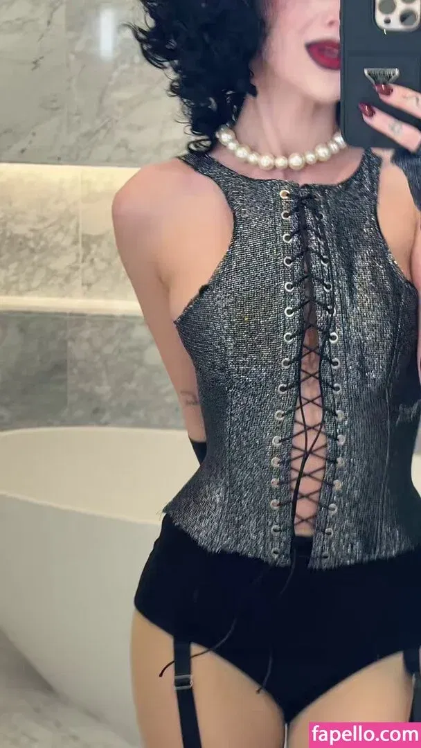 Dove Cameron Onlyfans Photo Gallery 