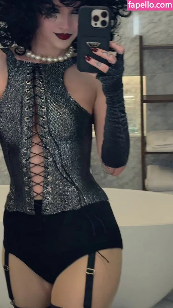 Dove Cameron Onlyfans Photo Gallery 