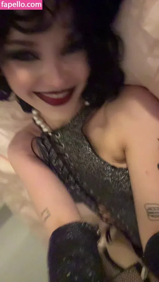 Dove Cameron Onlyfans Photo Gallery 