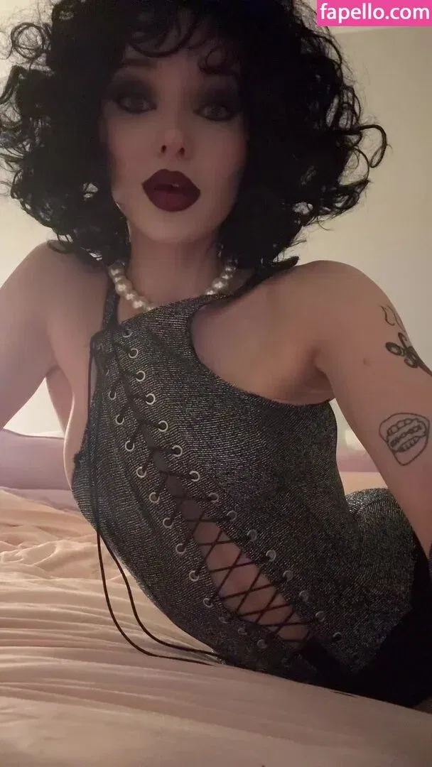 Dove Cameron Onlyfans Photo Gallery 