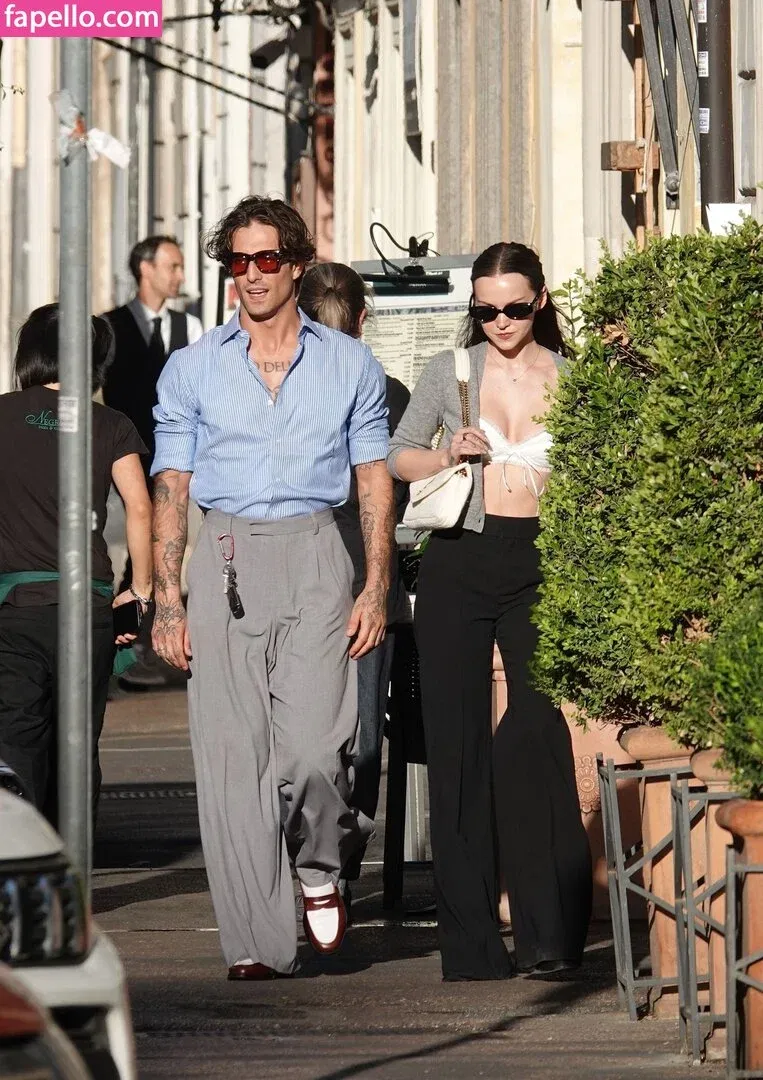 Dove Cameron Onlyfans Photo Gallery 