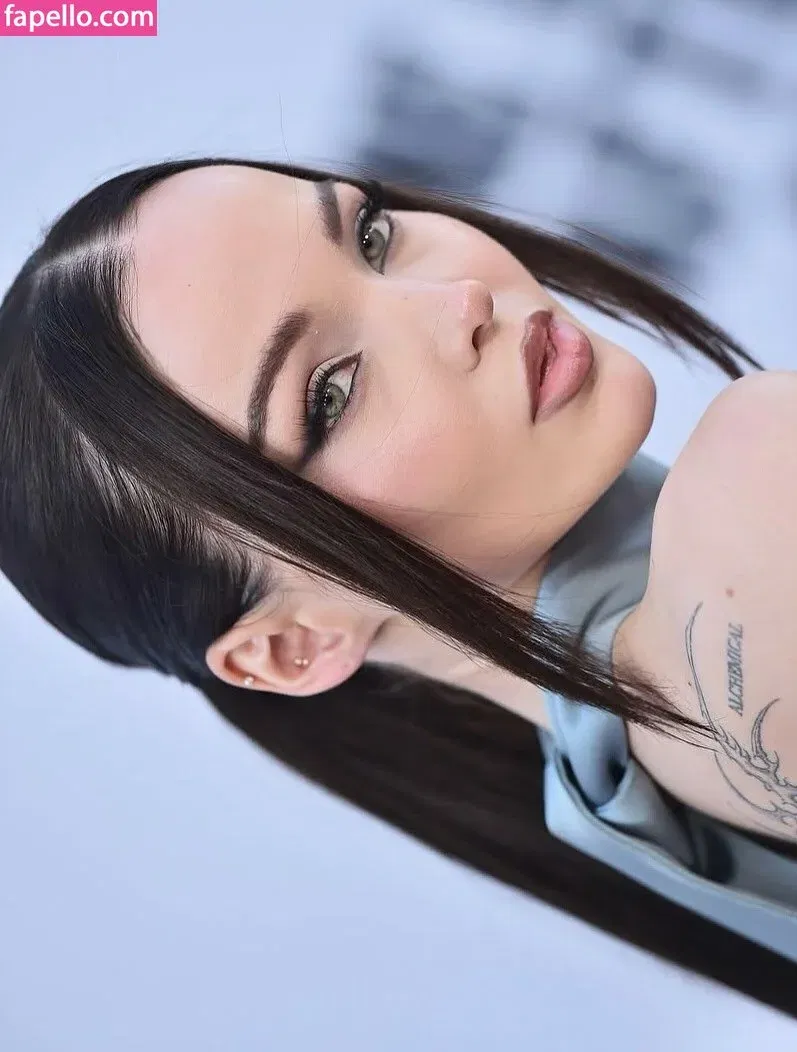 Dove Cameron Onlyfans Photo Gallery 