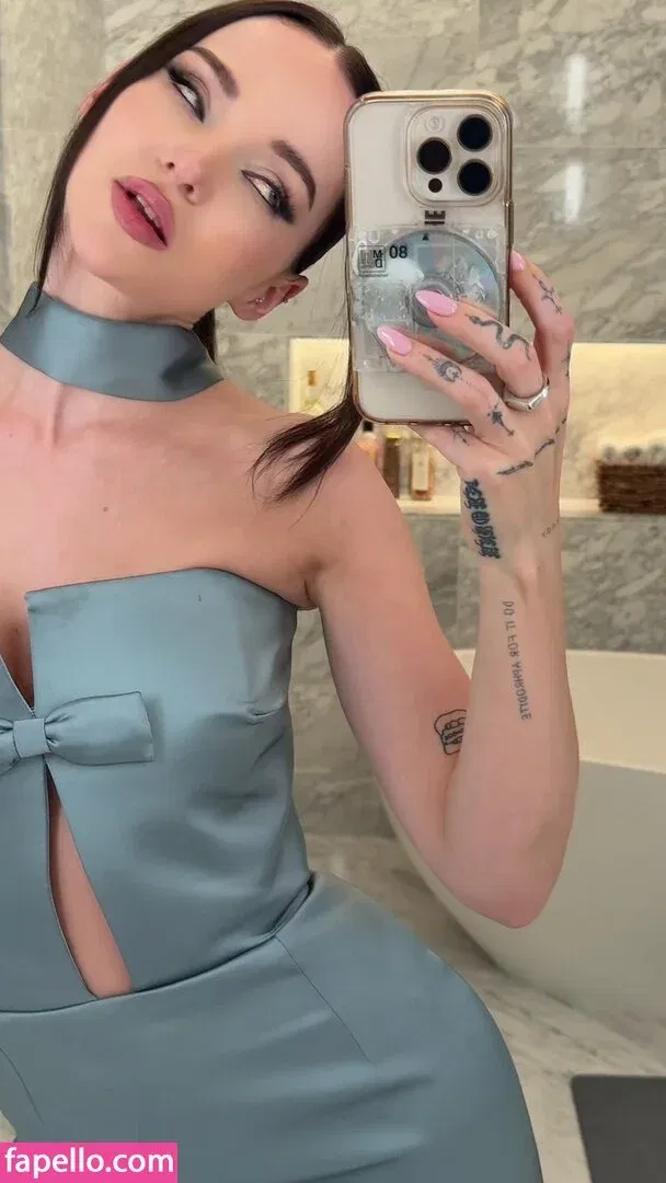 Dove Cameron Onlyfans Photo Gallery 