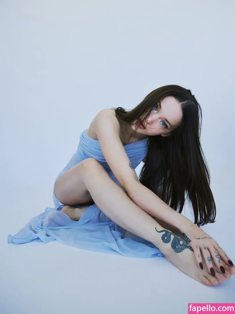 Dove Cameron Onlyfans Photo Gallery 