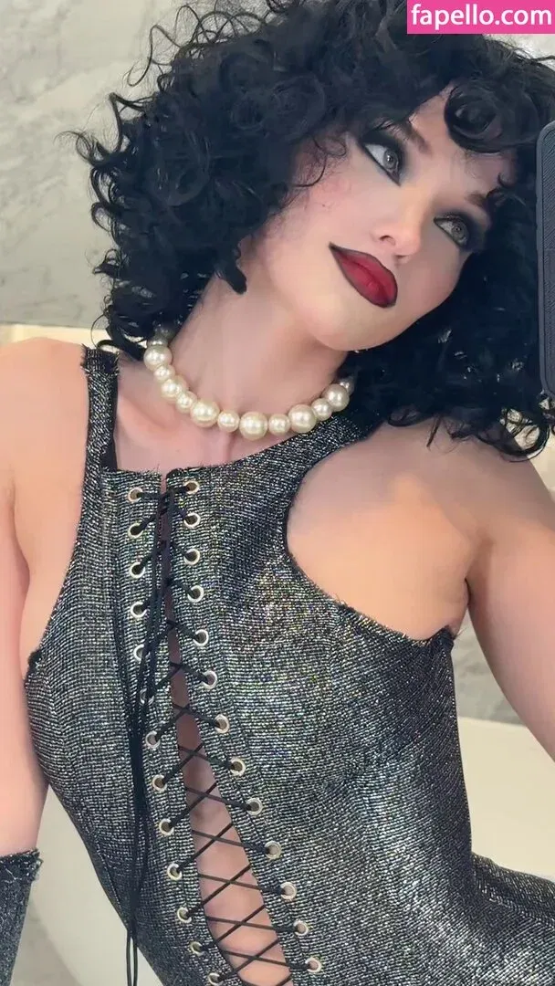 Dove Cameron Onlyfans Photo Gallery 