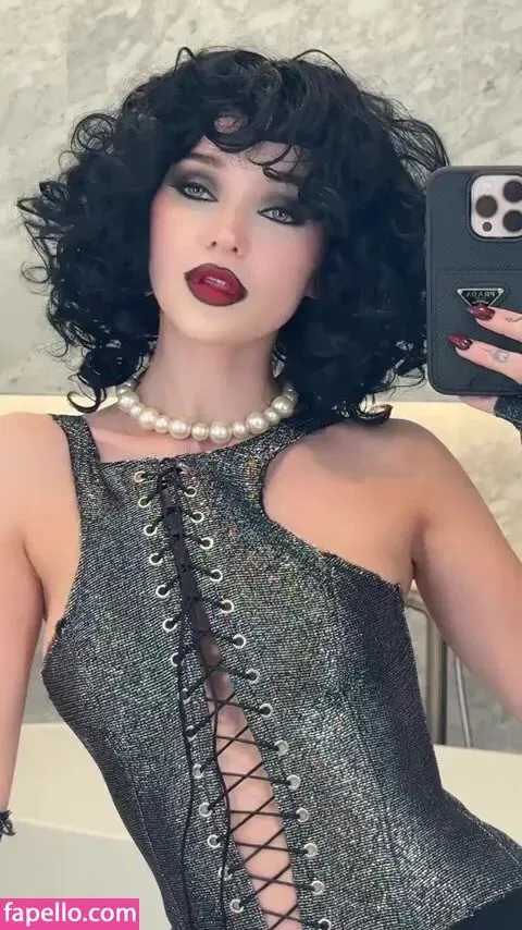 Dove Cameron Onlyfans Photo Gallery 