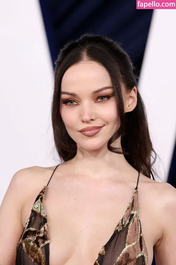Dove Cameron Onlyfans Photo Gallery 