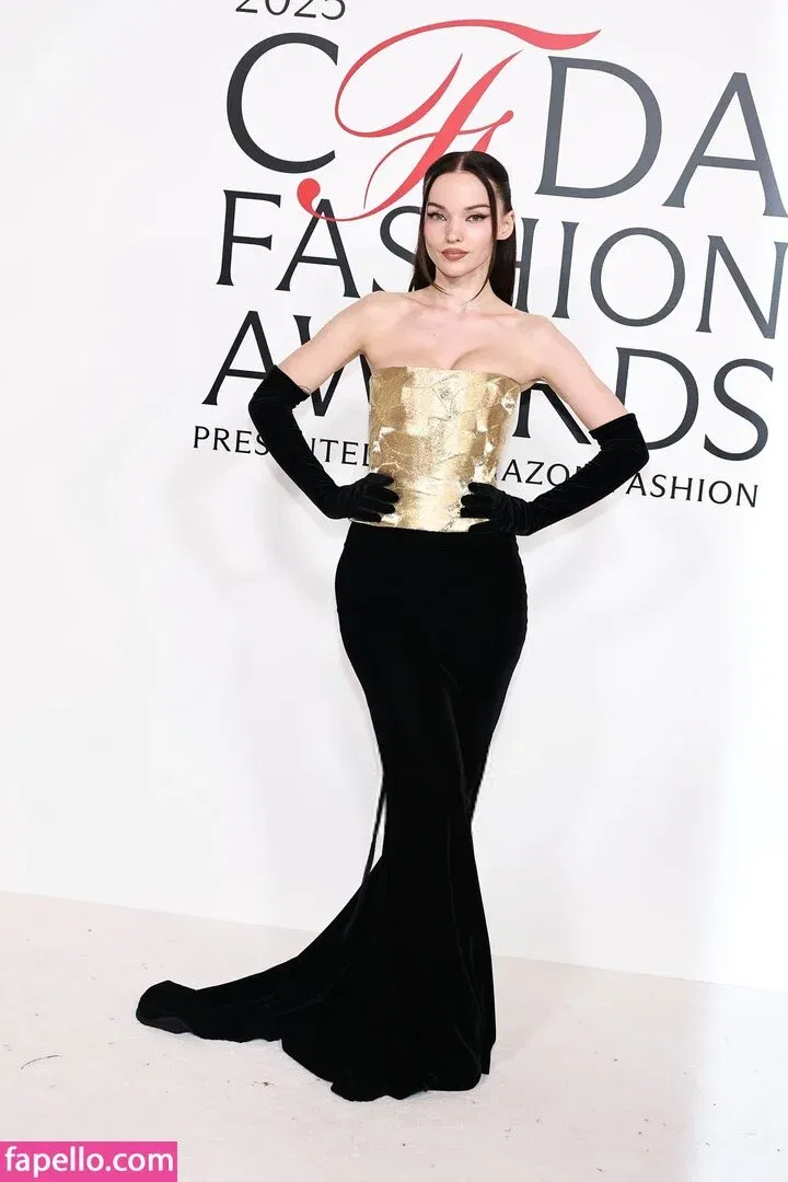 Dove Cameron Onlyfans Photo Gallery 