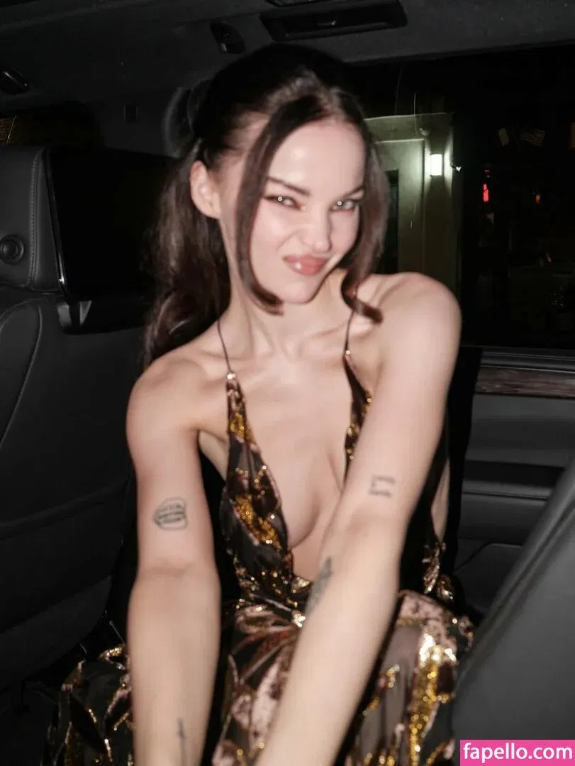 Dove Cameron Onlyfans Photo Gallery 