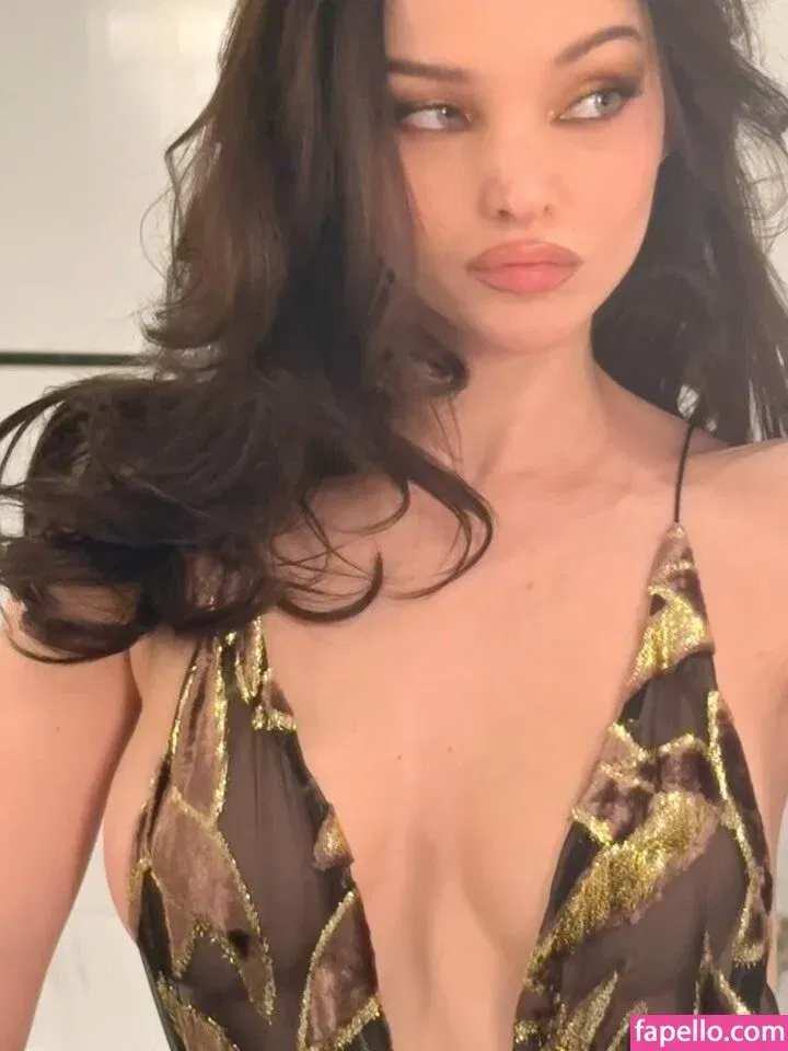 Dove Cameron Onlyfans Photo Gallery 