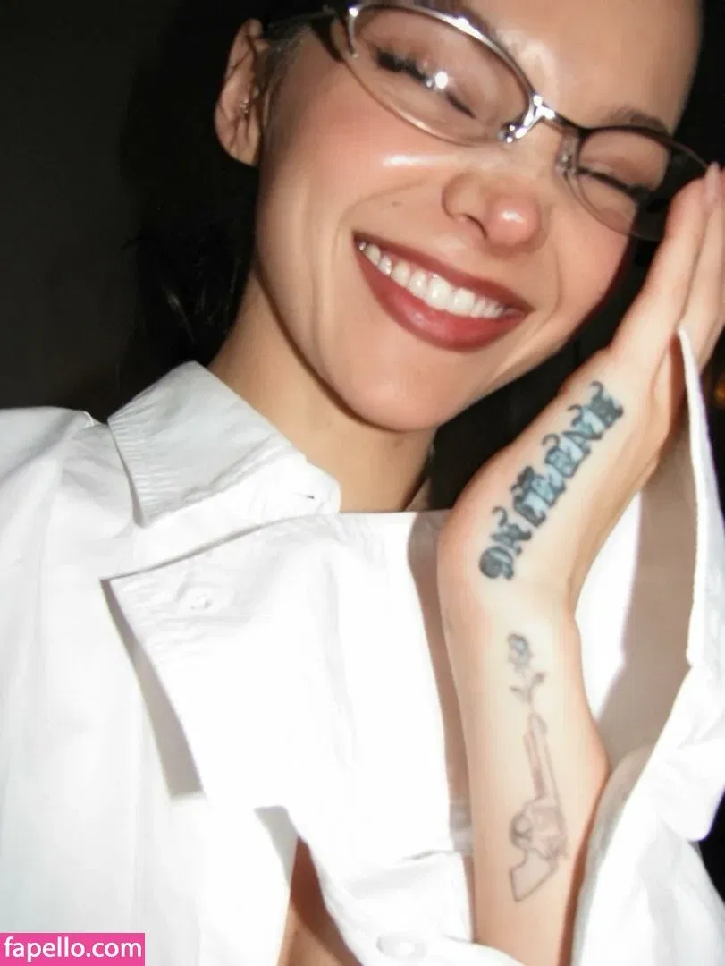 Dove Cameron Onlyfans Photo Gallery 