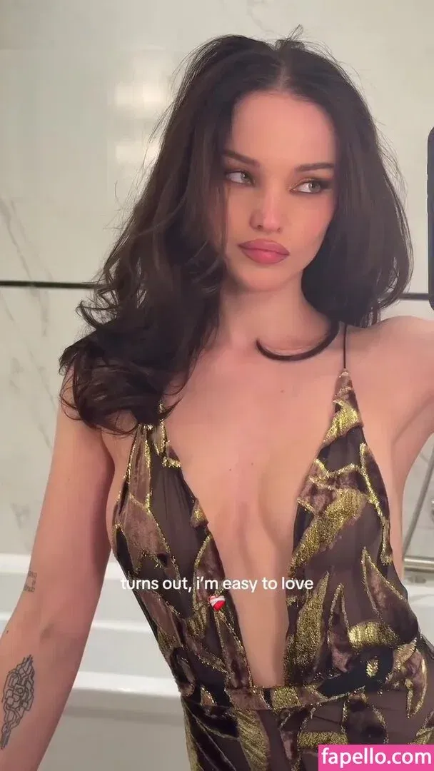 Dove Cameron Onlyfans Photo Gallery 