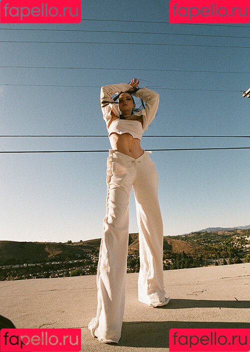 Dove Cameron Onlyfans Photo Gallery 