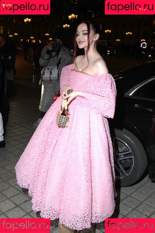 Dove Cameron Onlyfans Photo Gallery 