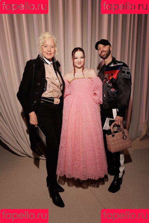 Dove Cameron Onlyfans Photo Gallery 