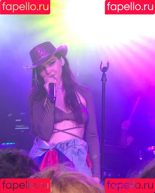 Dove Cameron Onlyfans Photo Gallery 