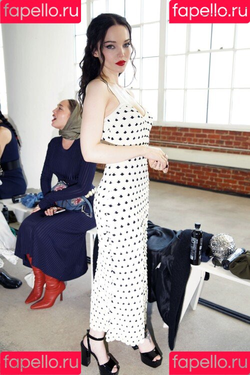 Dove Cameron Onlyfans Photo Gallery 