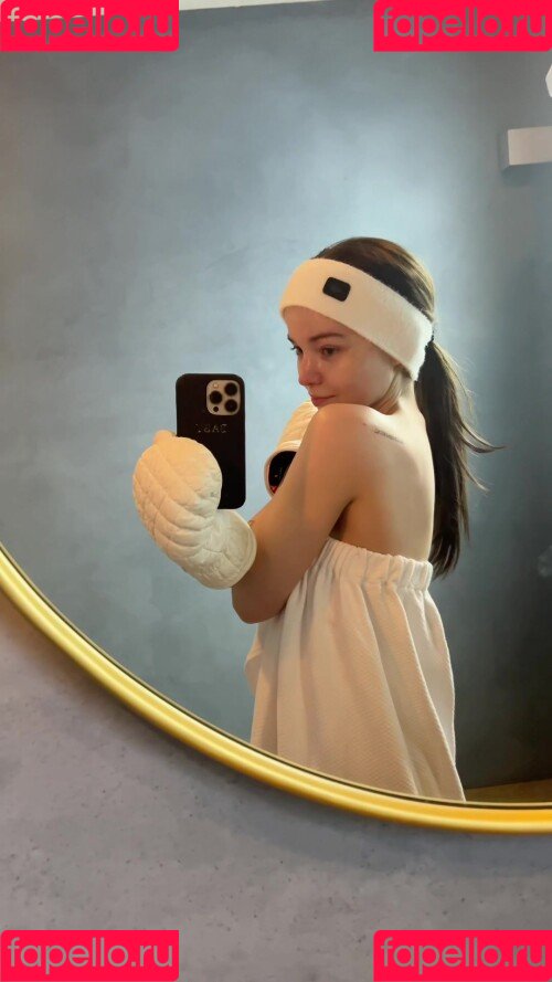 Dove Cameron Onlyfans Photo Gallery 