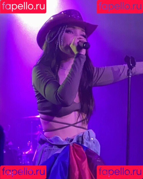 Dove Cameron Onlyfans Photo Gallery 