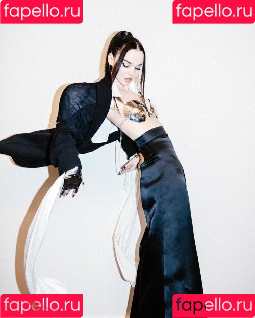 Dove Cameron Onlyfans Photo Gallery 