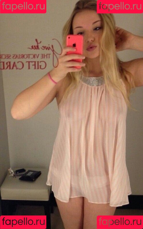 Dove Cameron Onlyfans Photo Gallery 