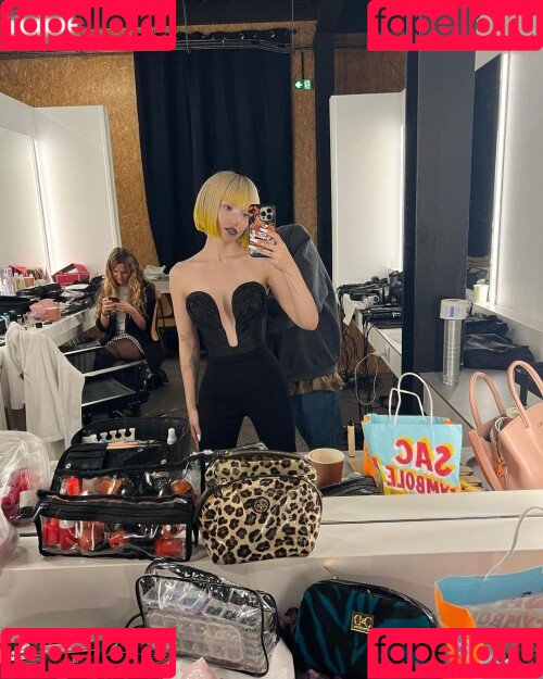 Dove Cameron Onlyfans Photo Gallery 