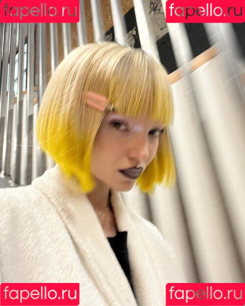 Dove Cameron Onlyfans Photo Gallery 