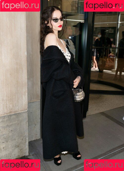 Dove Cameron Onlyfans Photo Gallery 