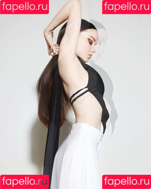 Dove Cameron Onlyfans Photo Gallery 