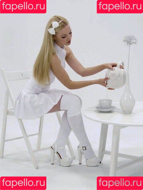 Dove Cameron Onlyfans Photo Gallery 