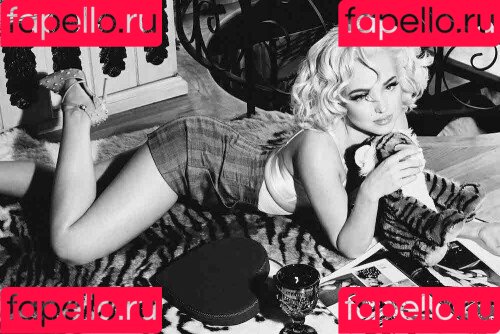 Dove Cameron Onlyfans Photo Gallery 