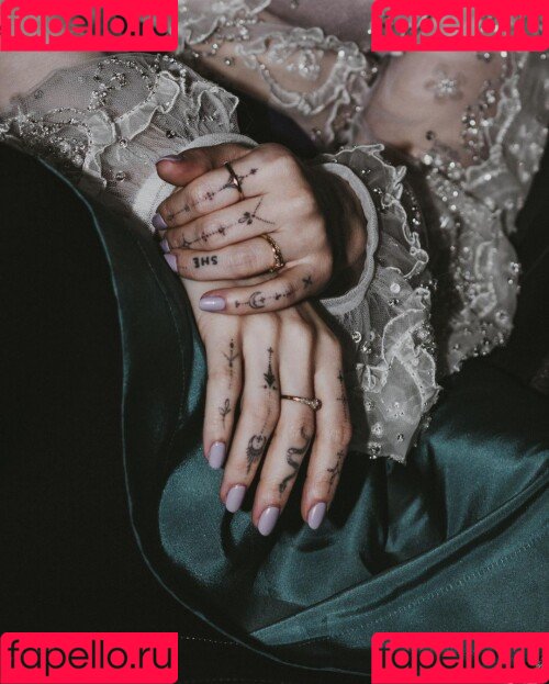 Dove Cameron Onlyfans Photo Gallery 