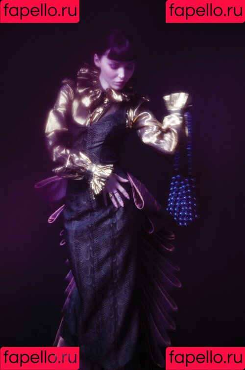 Dove Cameron Onlyfans Photo Gallery 