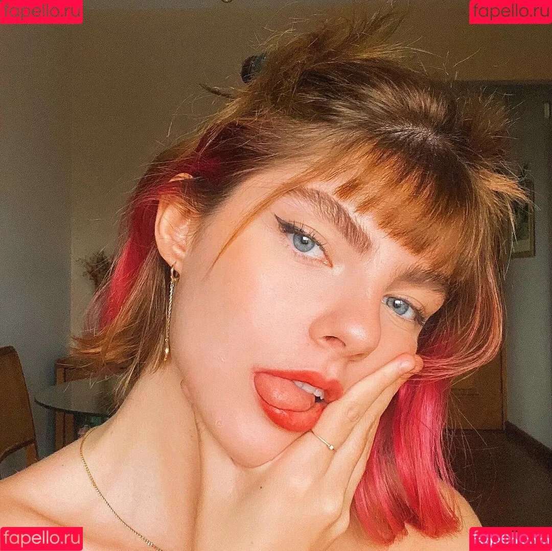 Triz Pariz Onlyfans Photo Gallery 