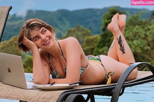 Triz Pariz Onlyfans Photo Gallery 