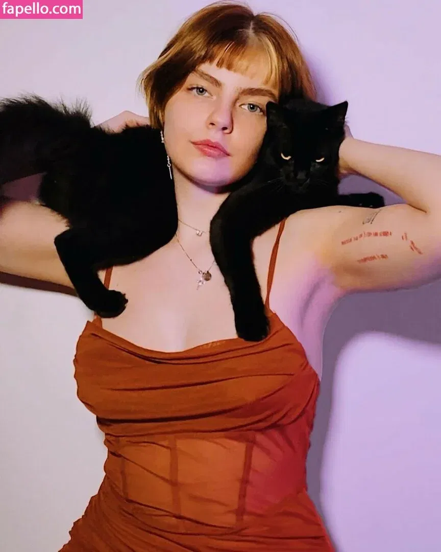 Triz Pariz Onlyfans Photo Gallery 