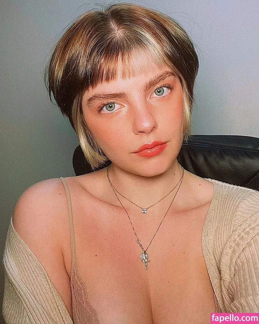 Triz Pariz Onlyfans Photo Gallery 