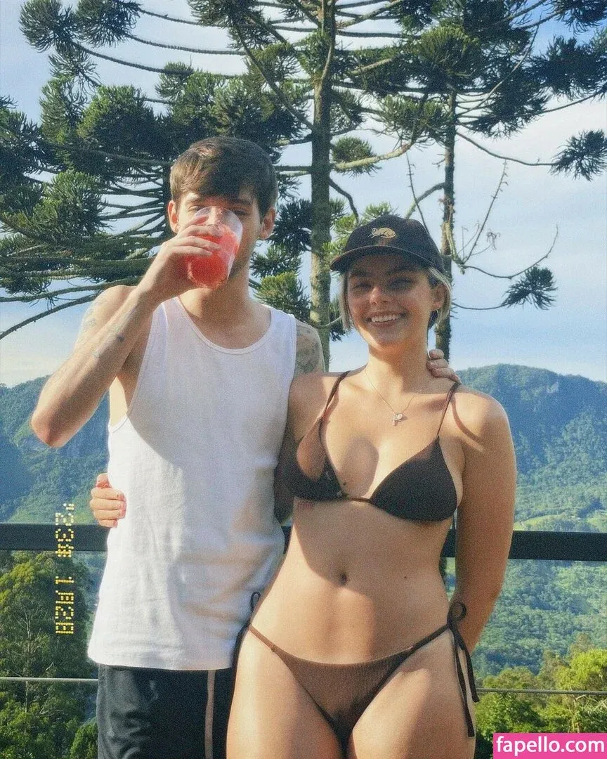 Triz Pariz Onlyfans Photo Gallery 