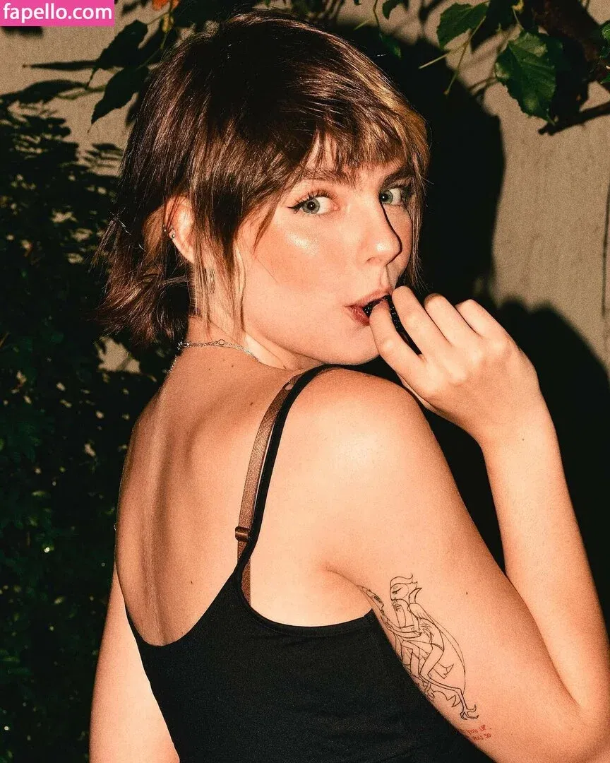 Triz Pariz Onlyfans Photo Gallery 