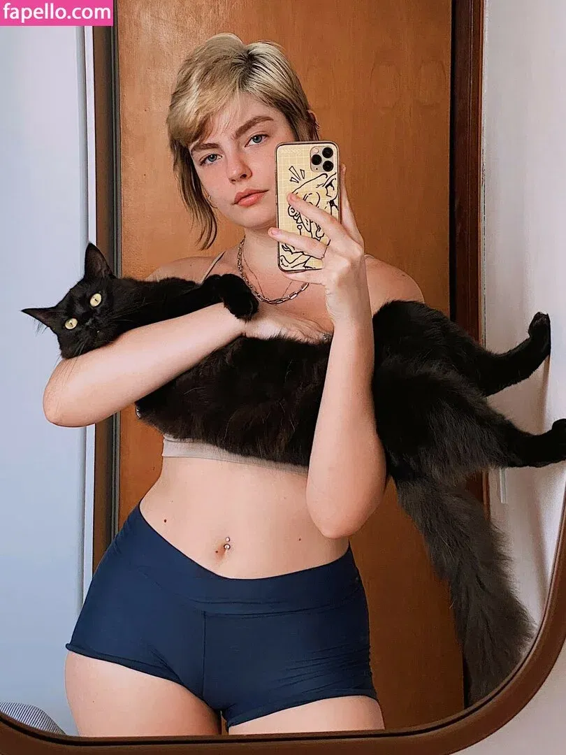 Triz Pariz Onlyfans Photo Gallery 