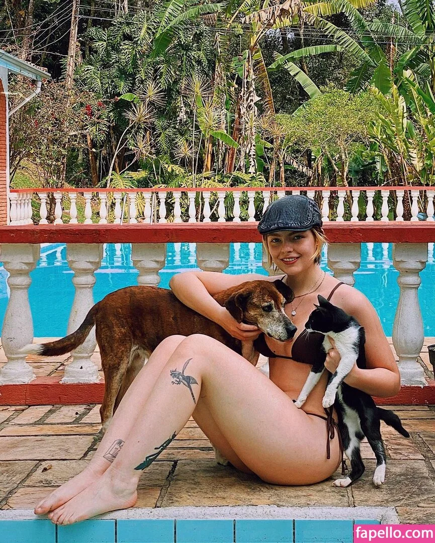 Triz Pariz Onlyfans Photo Gallery 