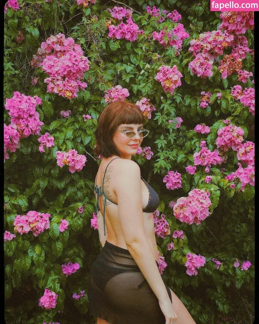 Triz Pariz Onlyfans Photo Gallery 