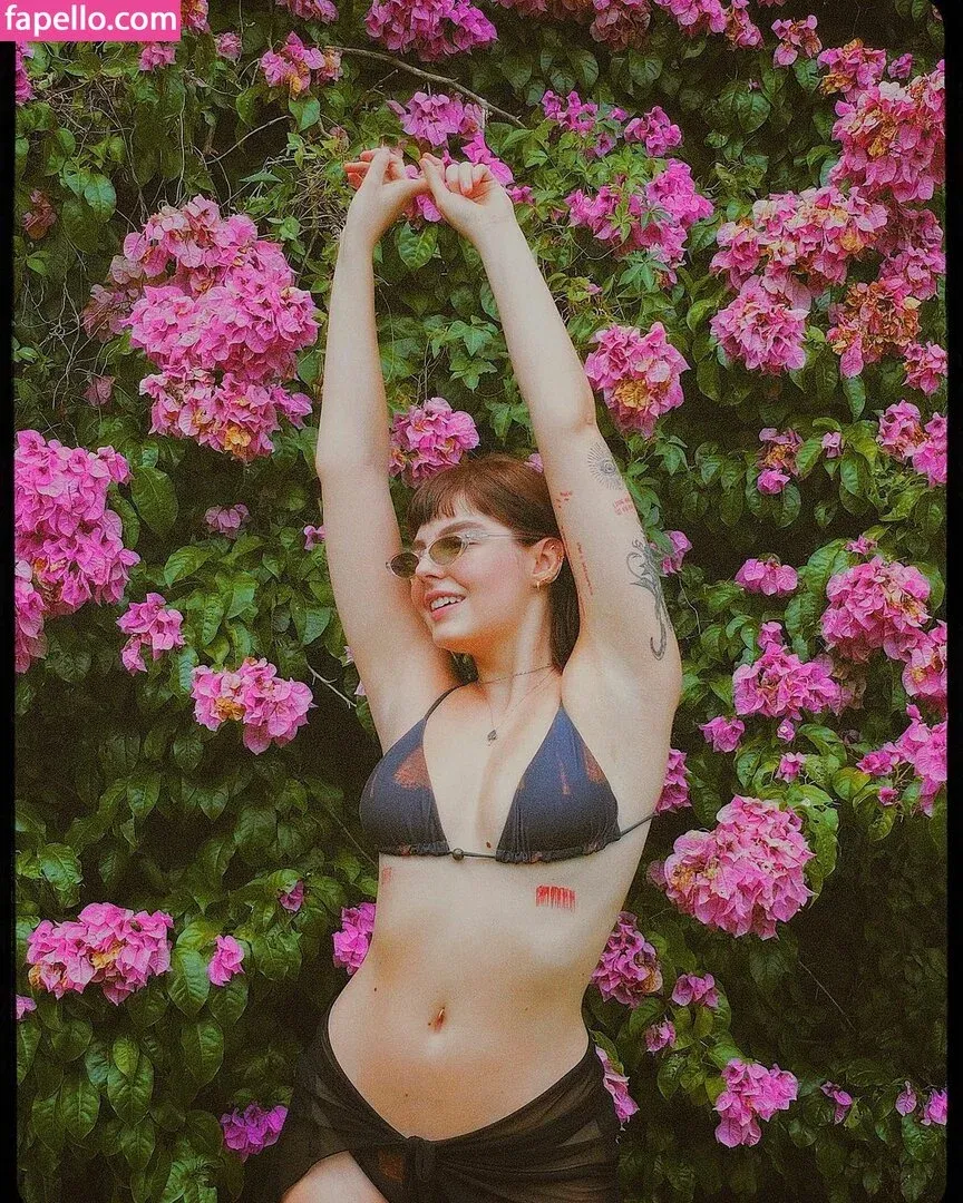 Triz Pariz Onlyfans Photo Gallery 